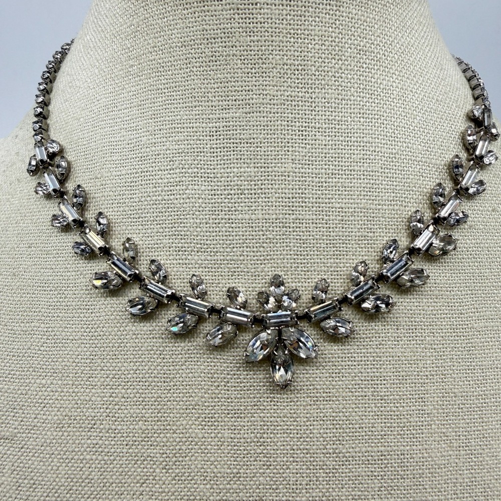 Y2K Radiant Crystal Leaf Statement Necklace Romantic Fashion Floral Jewelry Gift